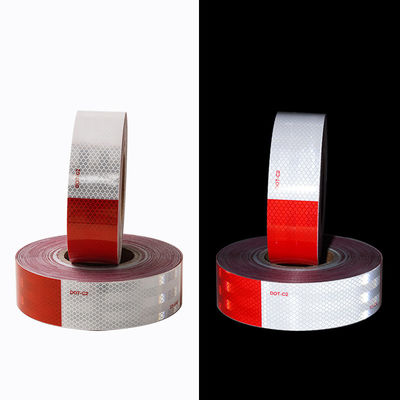 Bom preço PMMA Branco e Vermelho TAPA REFLEXIVA DOT C2 para veículo on-line