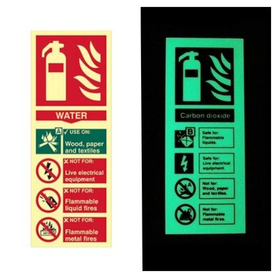 Bom preço Luz personalizada no escuro Sinais de segurança contra incêndio fotoluminescentes Autocolante de aviso de saída de emergência on-line