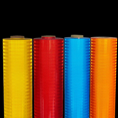 Bom preço Película Refletiva Microprismática com Conformidade ASTM D4956 Tipo IV, Durabilidade Externa de 10 Anos para Sinalização de Trânsito on-line